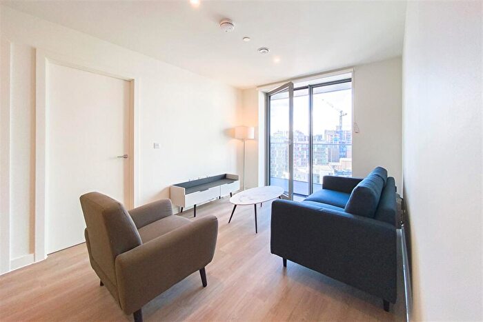 2 Bedroom Apartment To Rent In Laurence Place, Embankment West, M3