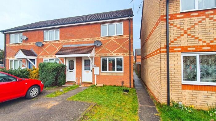 2 Bedroom End Of Terrace House To Rent In Gabor Close, Rugby, CV21
