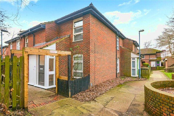 1 Bedroom Flat To Rent In Heath Road, London, SW8