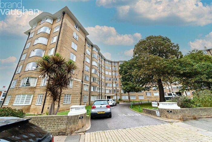 Flat To Rent In Furze Hill, Hove, BN3