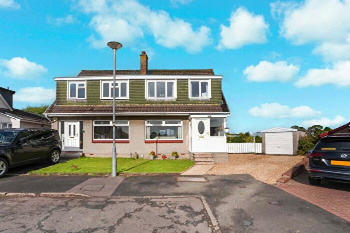 3 Bedroom Semi-Detached House For Sale In Hamilton Crescent, Bishopton, PA7