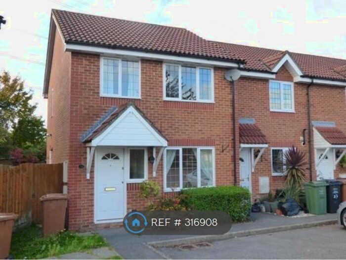 3 Bedroom End Of Terrace House To Rent In Homefield Drive, Southampton SO16