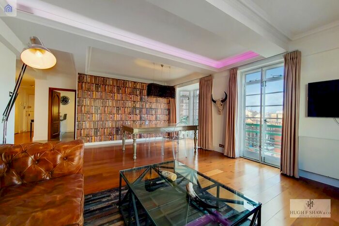 3 Bedroom Flat To Rent In Dorset House, Gloucester Place, London NW1