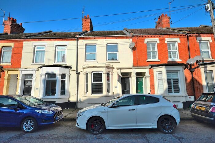 3 Bedroom Terraced House To Rent In Ivy Road, Northampton, NN1