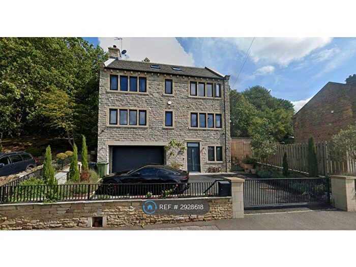 4 Bedroom Detached House To Rent In New Mill Road, Holmfirth, HD9