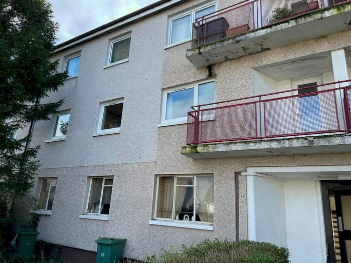 3 Bedroom Flat To Rent In Arnprior Road, Glasgow, G45