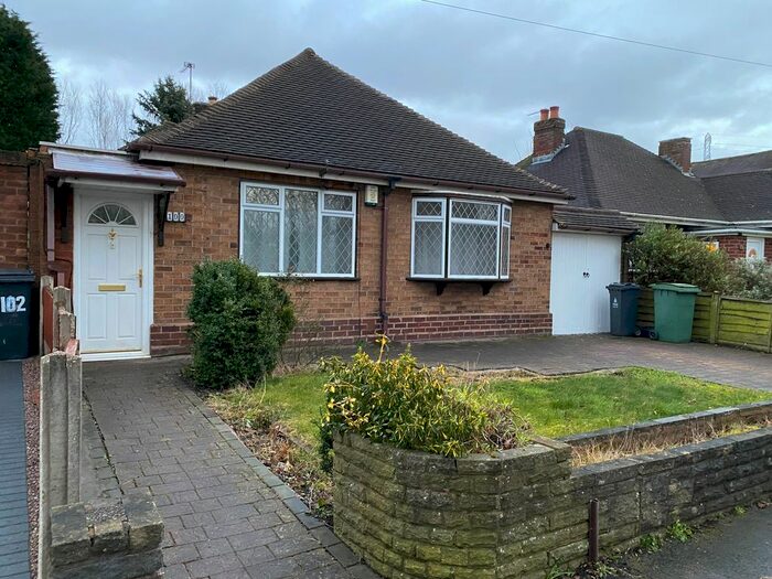 3 Bedroom Detached Bungalow To Rent In Wilkes Avenue, Walsall WS2