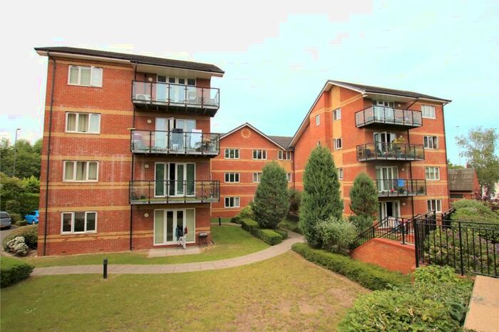 2 Bedroom Apartment To Rent In Capital Point, Temple Place, Reading, Berkshire, RG1