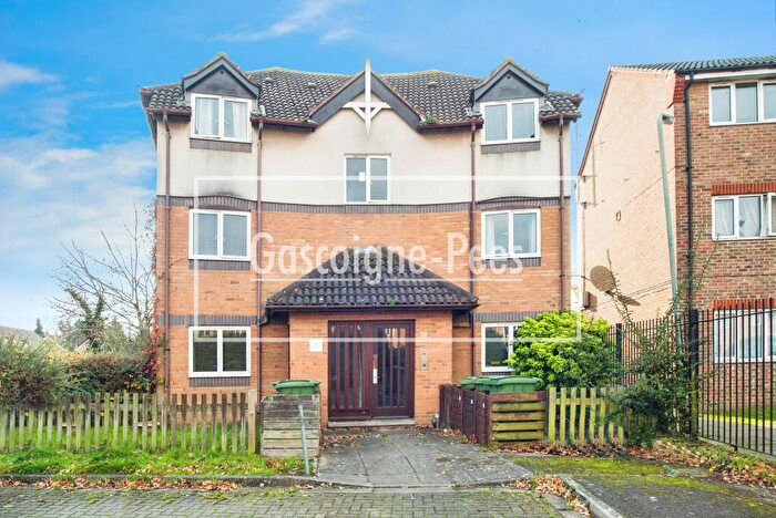 1 Bedroom Flat To Rent In Pankhurst Road, Walton-on-Thames, KT12