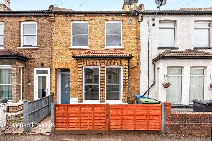 3 Bedroom Terraced House For Sale In Brafferton Road, Croydon, CR0