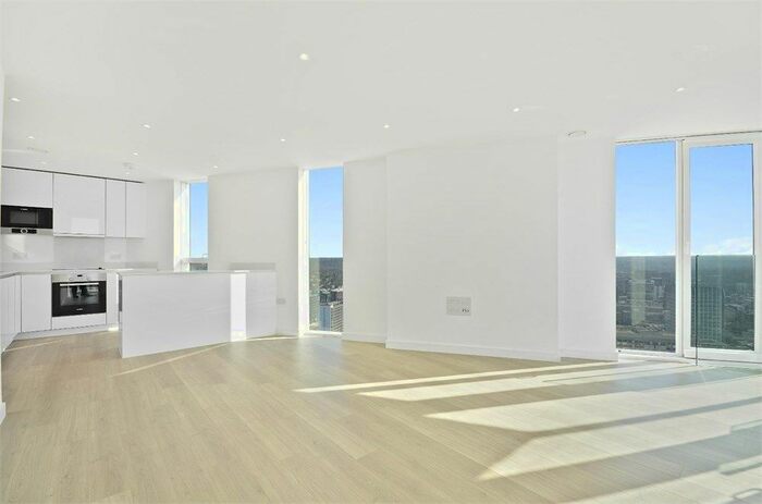 2 Bedroom Flat To Rent In Pinnacle Apartments, Saffron Central Square, Croydon, CR0