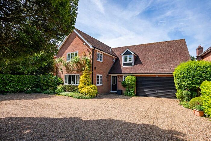 4 Bedroom Detached House For Sale In Beech Way, Wheathampstead, St. Albans, Hertfordshire, AL4