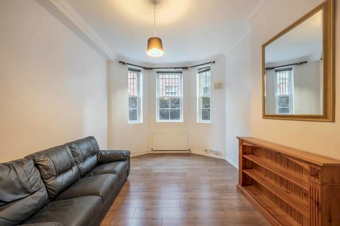 2 Bedroom Flat To Rent In Chenies Chambers, Bloomsbury, WC1E