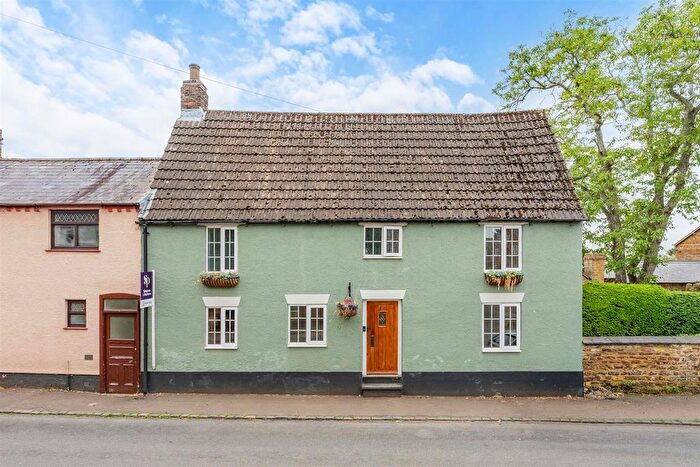 2 Bedroom Cottage For Sale In , Main Street, Little Harrowden, Wellingborough, NN9