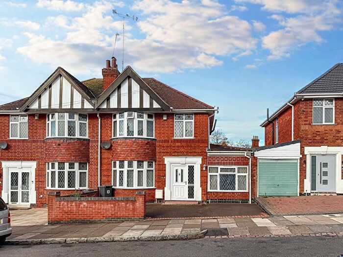 4 Bedroom Semi Detached House For Sale In New Way Road, Leicester, LE5