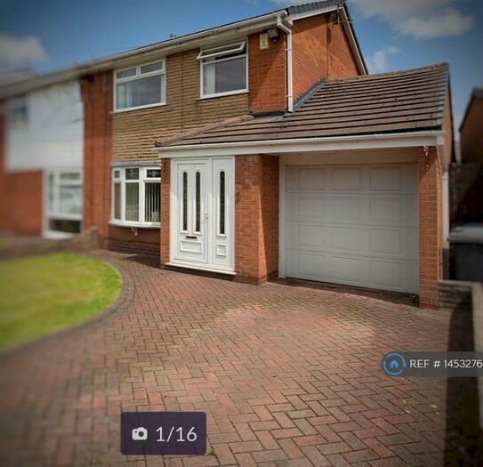 3 Bedroom Semi-Detached House To Rent In Raglan Avenue, Whitefield, Manchester, M45