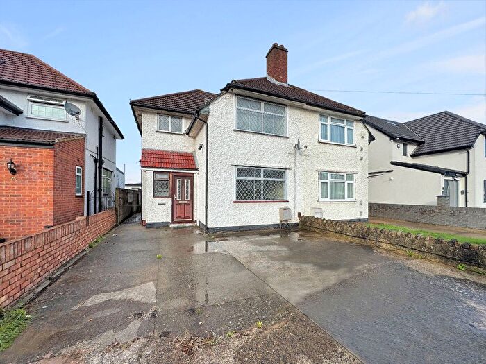 4 Bedroom Semi-Detached House To Rent In Summerhouse Avenue, Heston, TW5