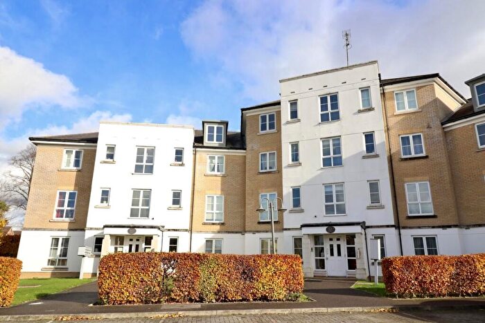2 Bedroom Apartment To Rent In Tudor Way, Knaphill, GU21