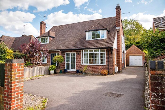 3 Bedroom Semi-Detached House For Sale In Redhill Road, Rowland's Castle, PO9