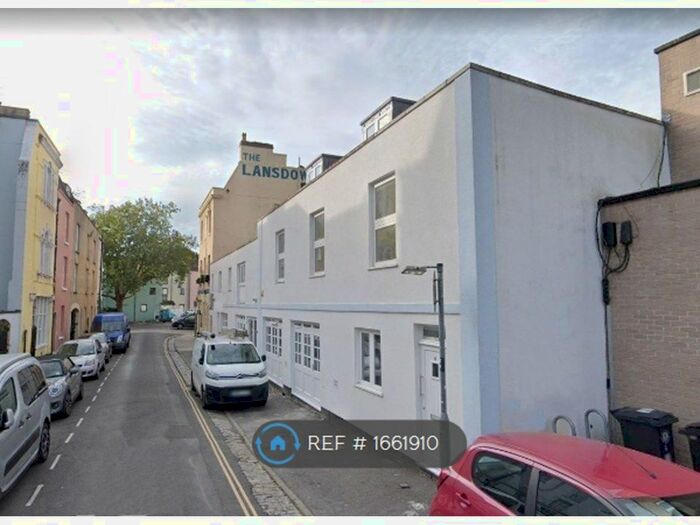 Studio To Rent In Clifton Road, Bristol, BS8