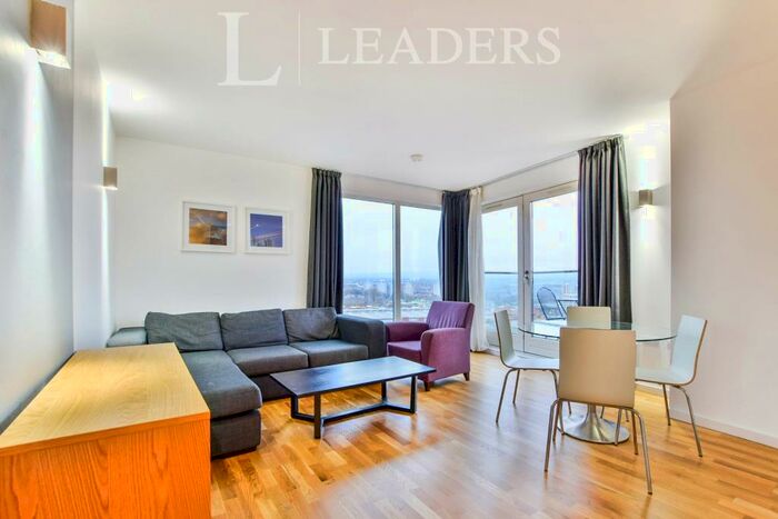 2 Bedroom Apartment To Rent In Skyline Central, Goulden Street, Manchester, M4