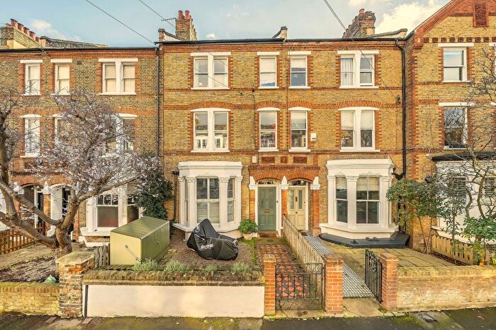 5 Bedroom Property For Sale In Lydon Road, Clapham, SW4