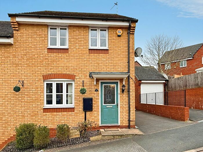 3 Bedroom Semi Detached House For Sale In Ampleforth Lane, Hamilton, Leicester, LE5