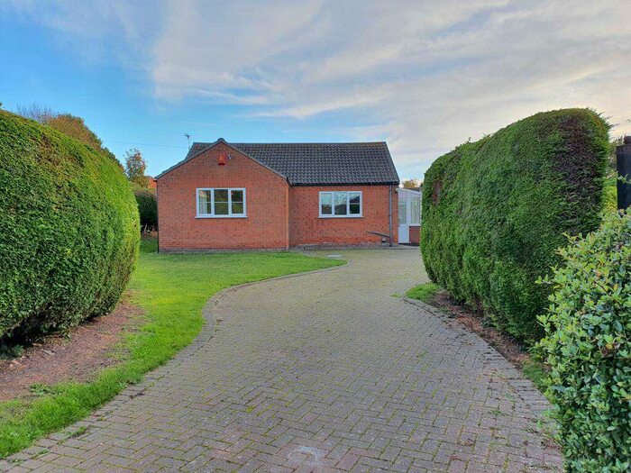 2 Bedroom Bungalow To Rent In Main Street, Chapel Hill, LN4