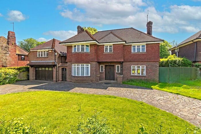 4 Bedroom House To Rent In Friars Walk, Dunstable, LU6