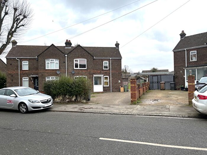 3 Bedroom Semi-Detached House To Rent In Dordans Road, Luton, LU4