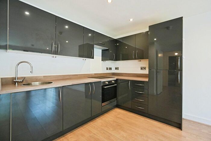 2 Bedroom Flat For Sale In Hall Lane, Manchester, M23