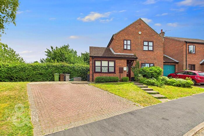 4 Bedroom Detached House For Sale In Highview Close, Blofield, Norwich, NR13