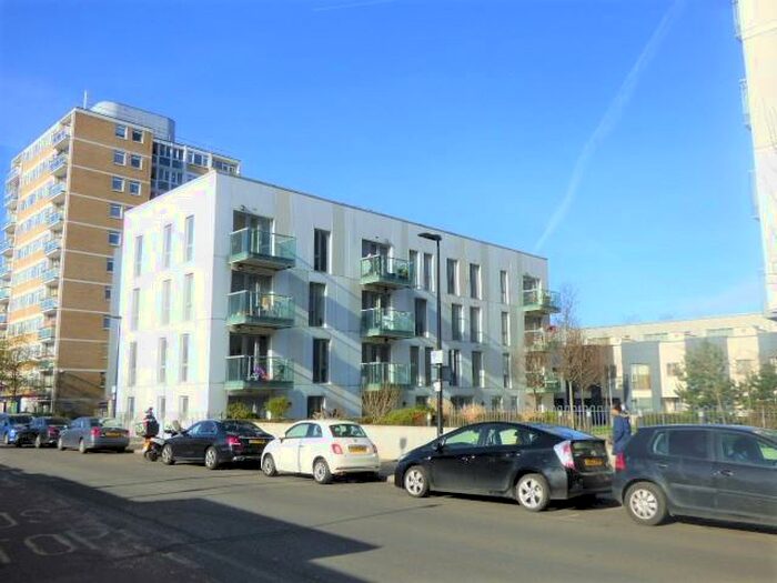 2 Bedroom Apartment To Rent In Lonsdale House, Equinox Square, London, E14