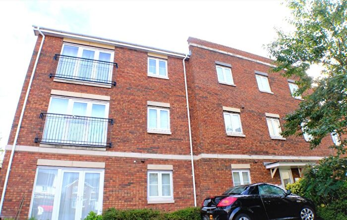 2 Bedroom Flat For Sale In Clayton Drive, Pontarddulais, Swansea, SA4