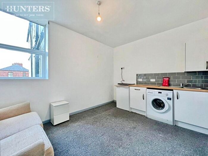 7 Bedroom Terraced House For Sale In Dodworth Road, Barnsley, S70