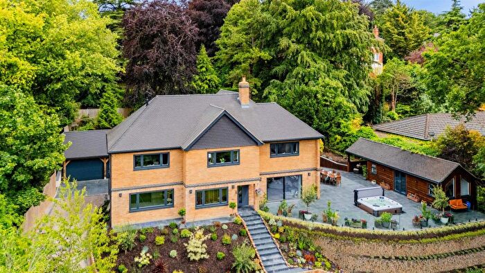 5 Bedroom House For Sale In Hazelwood Lane, Chipstead, CR5