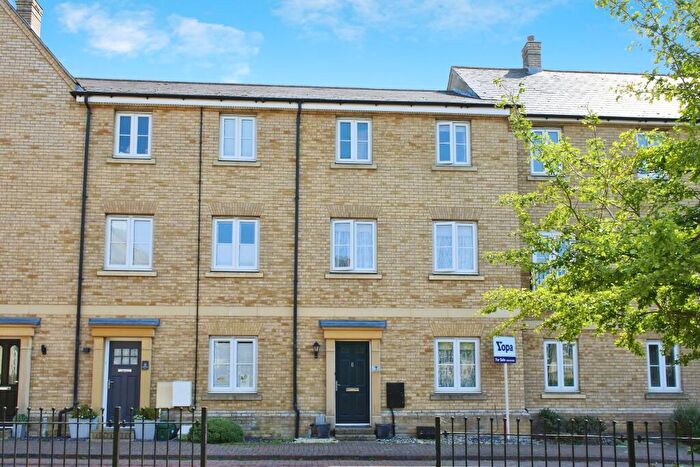 4 Bedroom Town House For Sale In Chapman Place, Colchester, CO4