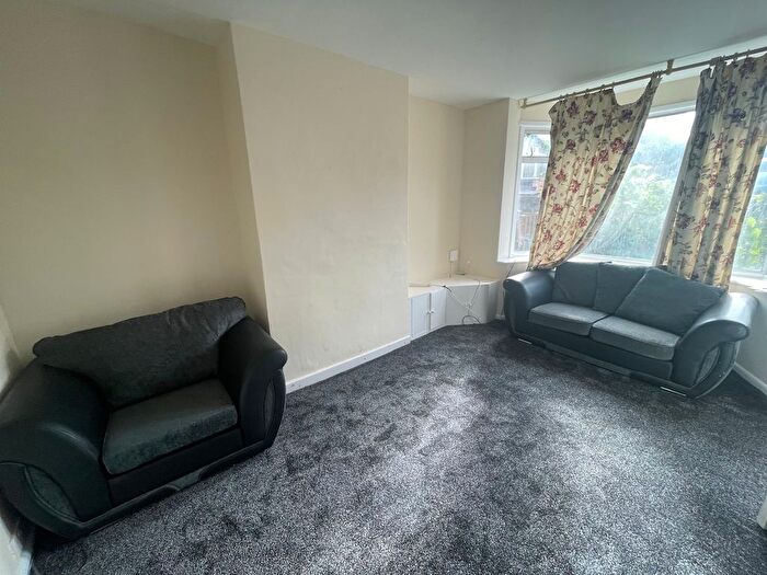 3 Bedroom Terraced House To Rent In Whiteways Road, Sheffield, S4