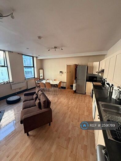 2 Bedroom Flat To Rent In Oldham Street, Manchester, M1