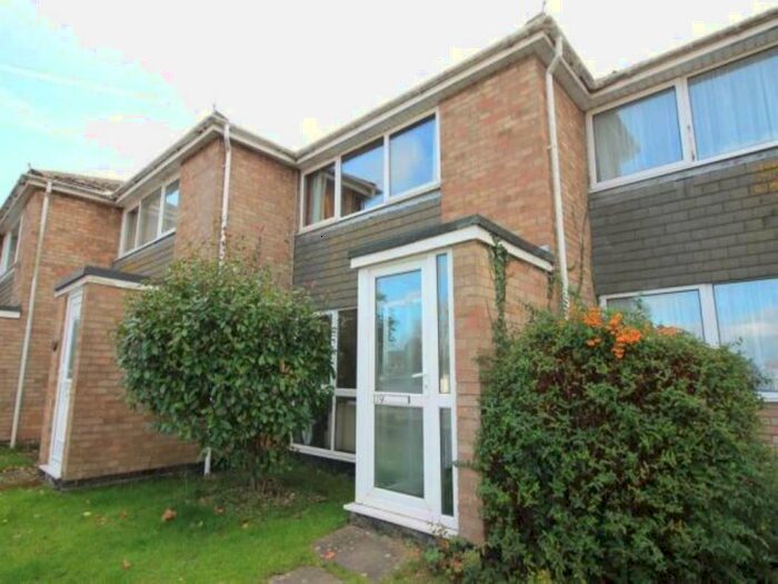 2 Bedroom House To Rent In High Street, Yatton, North Somerset, BS49