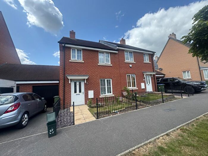 3 Bedroom House To Rent In Laxton Road, Aylesbury, HP18