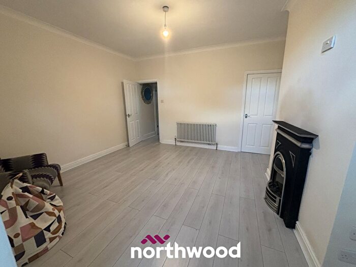 3 Bedroom Terraced House For Sale In Kenneth Avenue, Stainforth, Doncaster, DN7
