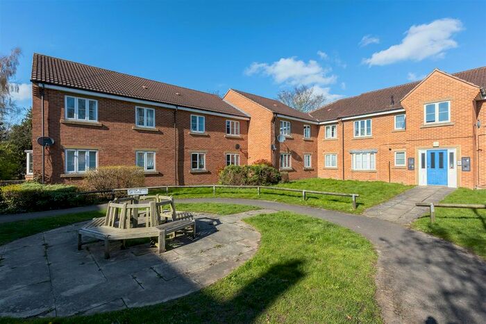 2 Bedroom Flat For Sale In Willow Brook Close, Norton, Malton, YO17