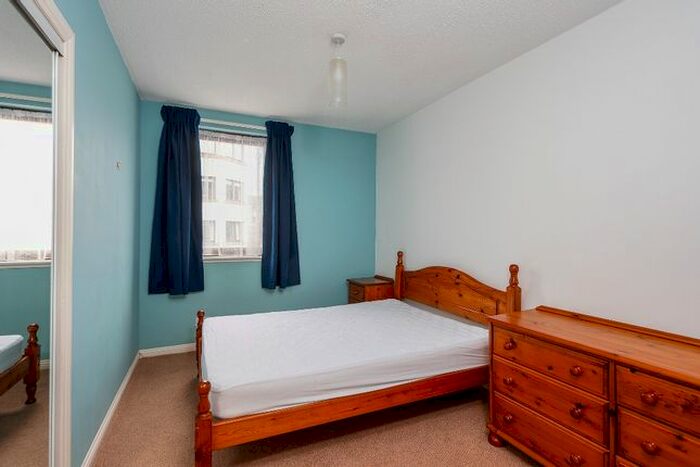 2 Bedroom Flat To Rent In Dorset Place, Polwarth, Edinburgh, EH11