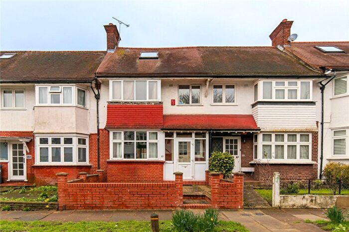 4 Bedroom Terraced House For Sale In Princes Avenue, London, W3