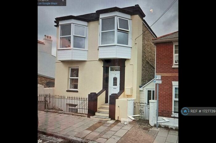 3 Bedroom Semi-Detached House To Rent In Castle Street, Ryde, PO33