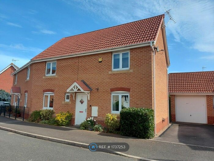 3 Bedroom Semi-Detached House To Rent In Moody Close, Beeston, Nottingham, NG9