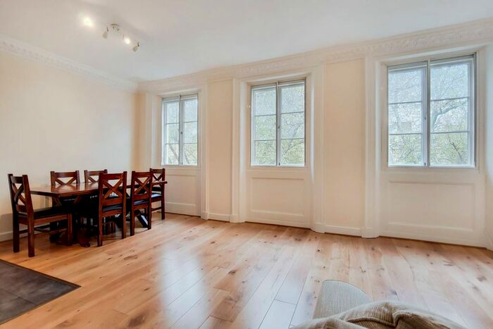 2 Bedroom Flat To Rent In Westbourne Terrace, Lancaster Gate, London, W2