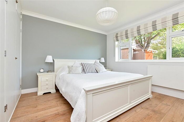 2 Bedroom Detached Bungalow For Sale In Linden Avenue, Broadstairs, Kent, CT10