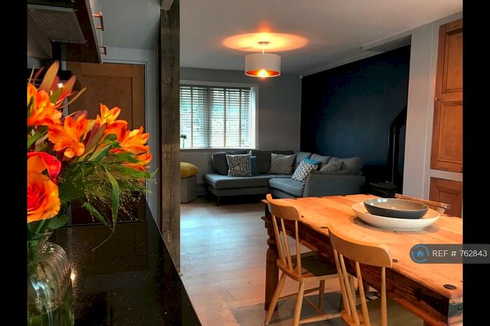 2 Bedroom End Of Terrace House To Rent In West End Road, Calverley, LS28